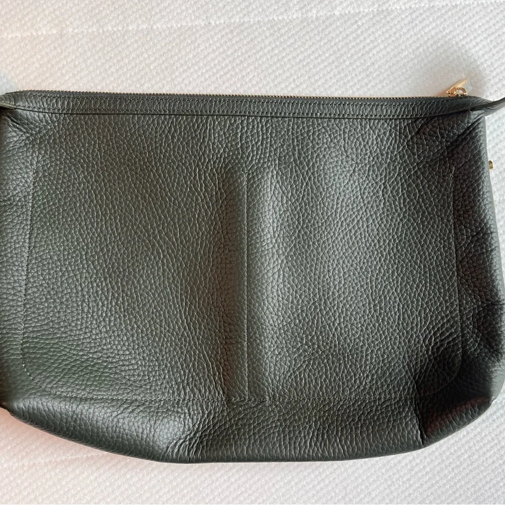 Cuyana System Pouch Large - Dark Olive - Picture 3 of 5